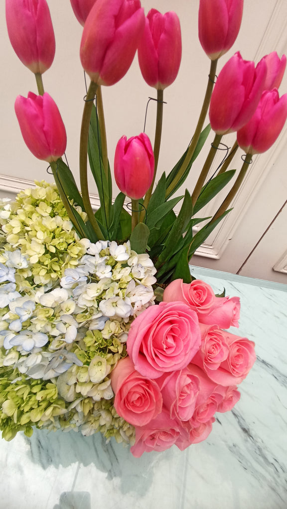 Bouquet de Tulipanes y Rosas | EXCLUSIVO